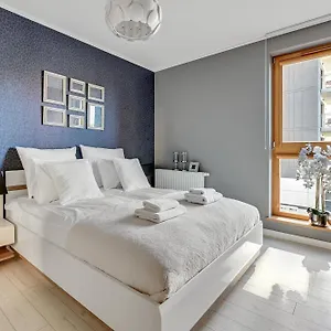 Aura Island Riverside By Downtown Apartment
